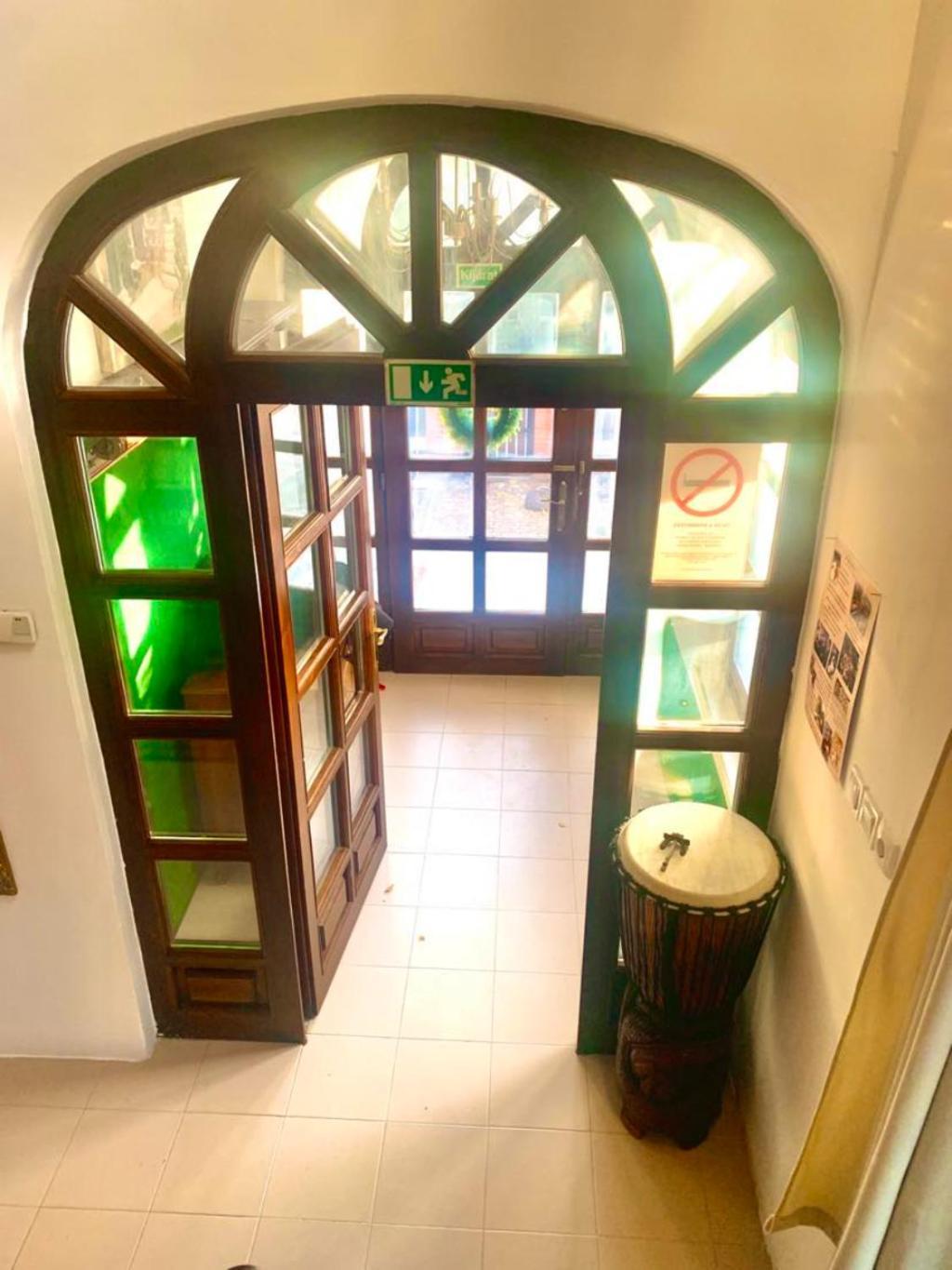 Villa Butterfly Budapest Bagian luar foto